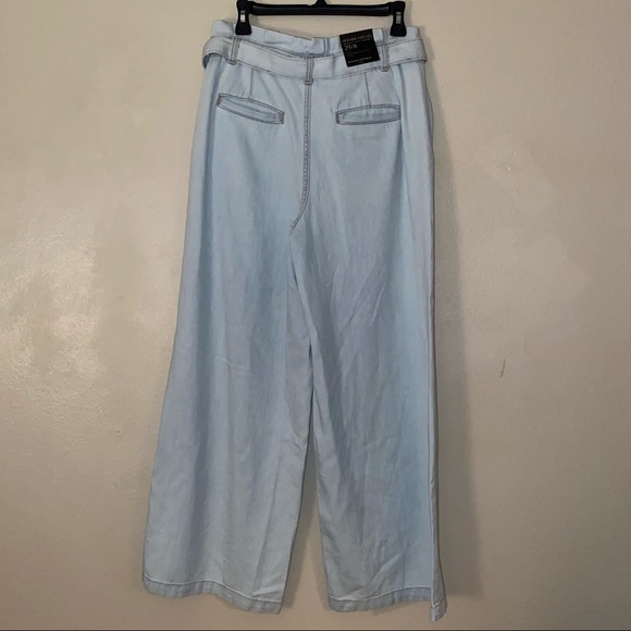 Banana Republic Wide leg Jean - Picture 7 of 7